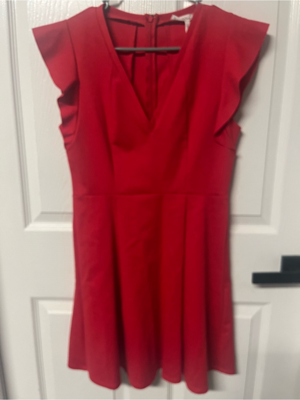 NWT BCBG women red dress knee length v neck short sleeves size 6